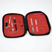 MANICURE PEDICURE KIT