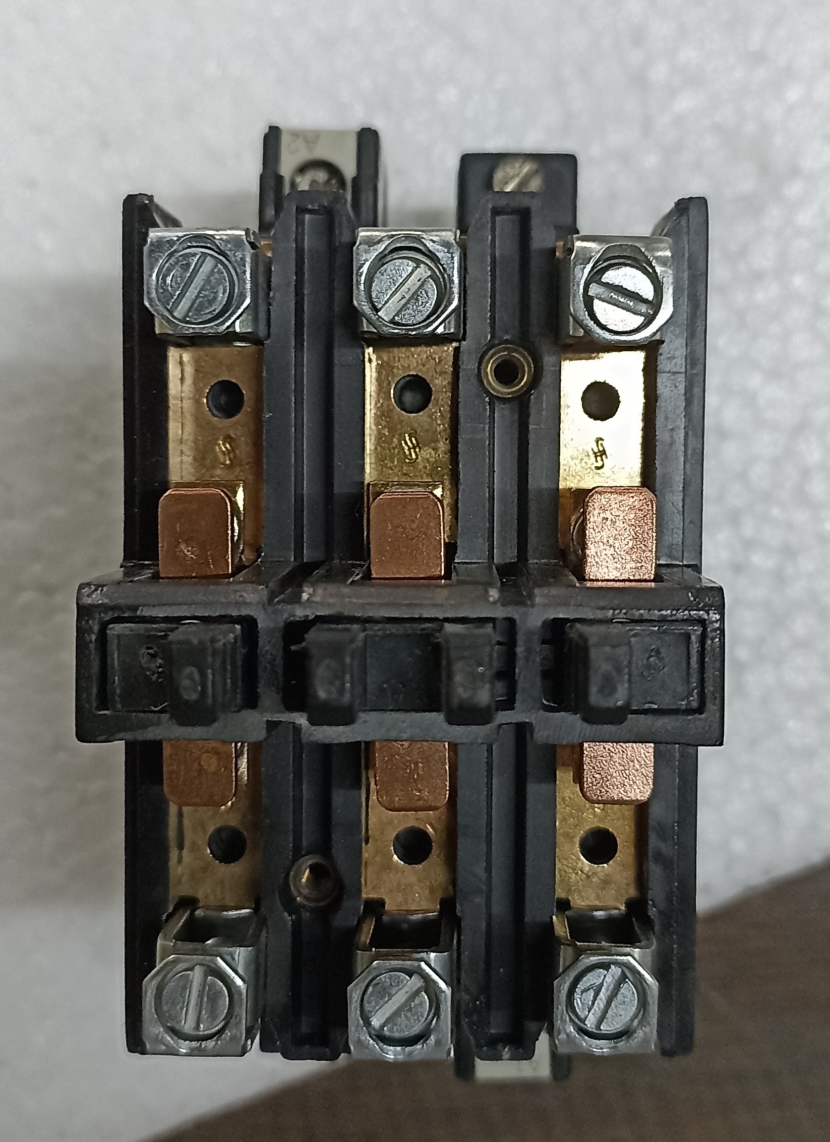 SIEMENS 3TF - 34 CONTACTOR