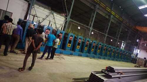 cold roll forming machine and roller