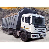 4825 Series 10x4 Tipper Truck With Bogie Suspension