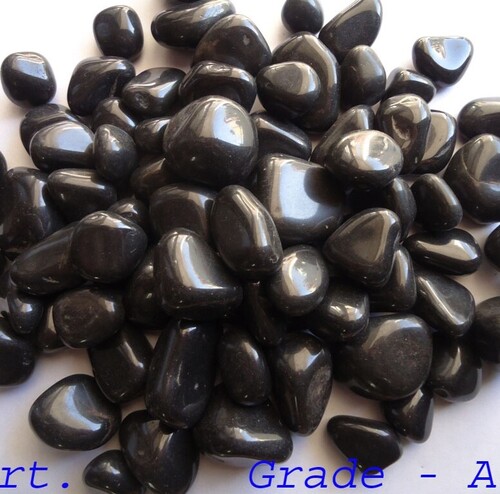 High Polish Glossy Natural Jet Black Agate Pebble Stones for Landscaping Purpose and Aquariums