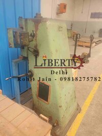 TOS FO-16 Gear Hobbing Machine