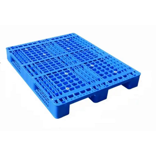 Injection molded plastic pallet