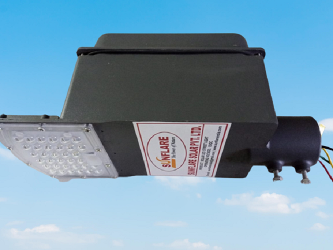 Hybrid Solar Street Light