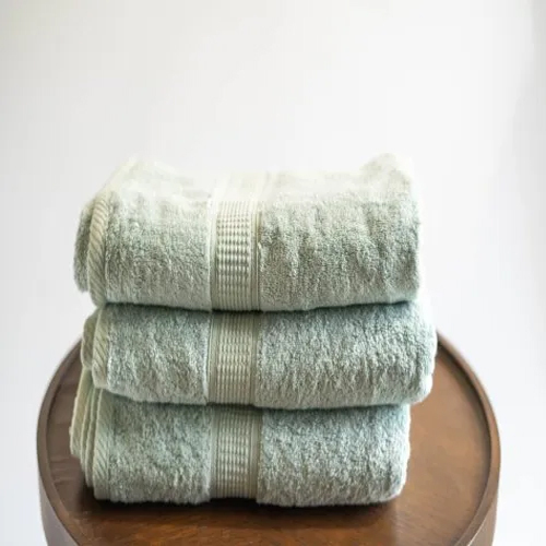 Beautiful Bamboo Bath Towel - Bamboo Fiber Rectangle Soft Touch Green Color | Quick Dry Plain Dyed Ideal for Home Use
