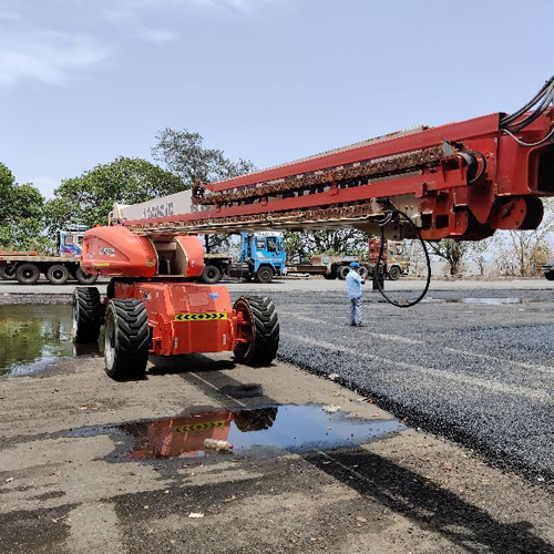 135 Feet JLG 1350 SJP Boom Lift