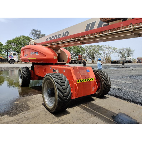 135 Feet JLG 1350 SJP Boom Lift
