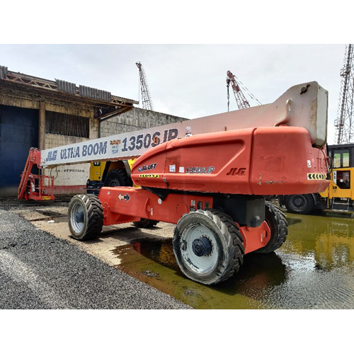 135 Feet JLG 1350 SJP Boom Lift