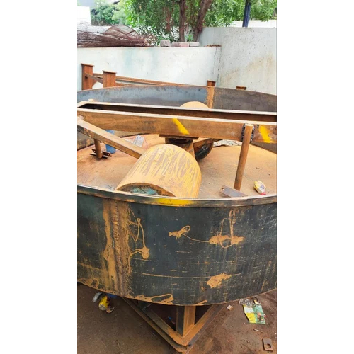 Yellow 6 Feet Pan Mixer