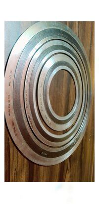 SPIRAL WOUND GASKET WITH INNER AND OUTER RING