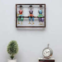 Multicolor 3 Cap Lady Horizontal Frame