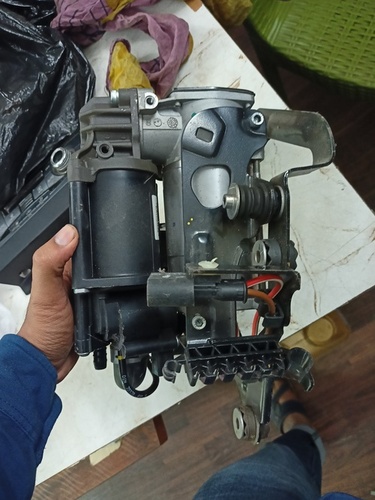 BMW 7 Series Airmatic Pump
