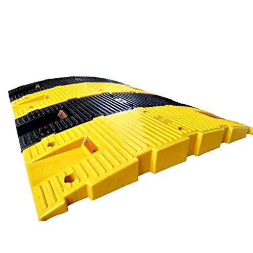 Yeloow & Black Pvc Reflector Speed Breaker