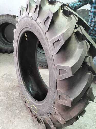 TRACTOR REAR  12-4-28 TYRE