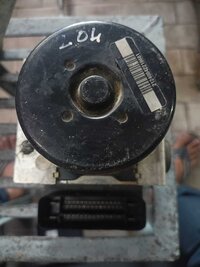 ABS PUMP OF MERCEDES C250 212