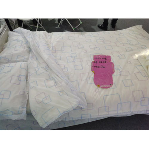 White Disposable Bed Sheet