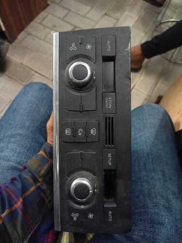 AUDI Q7 AC PANEL