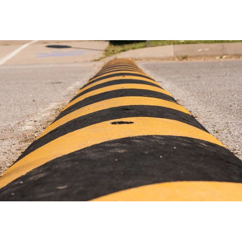 Yellow And Black Plastic Speed Breaker Usage: Road