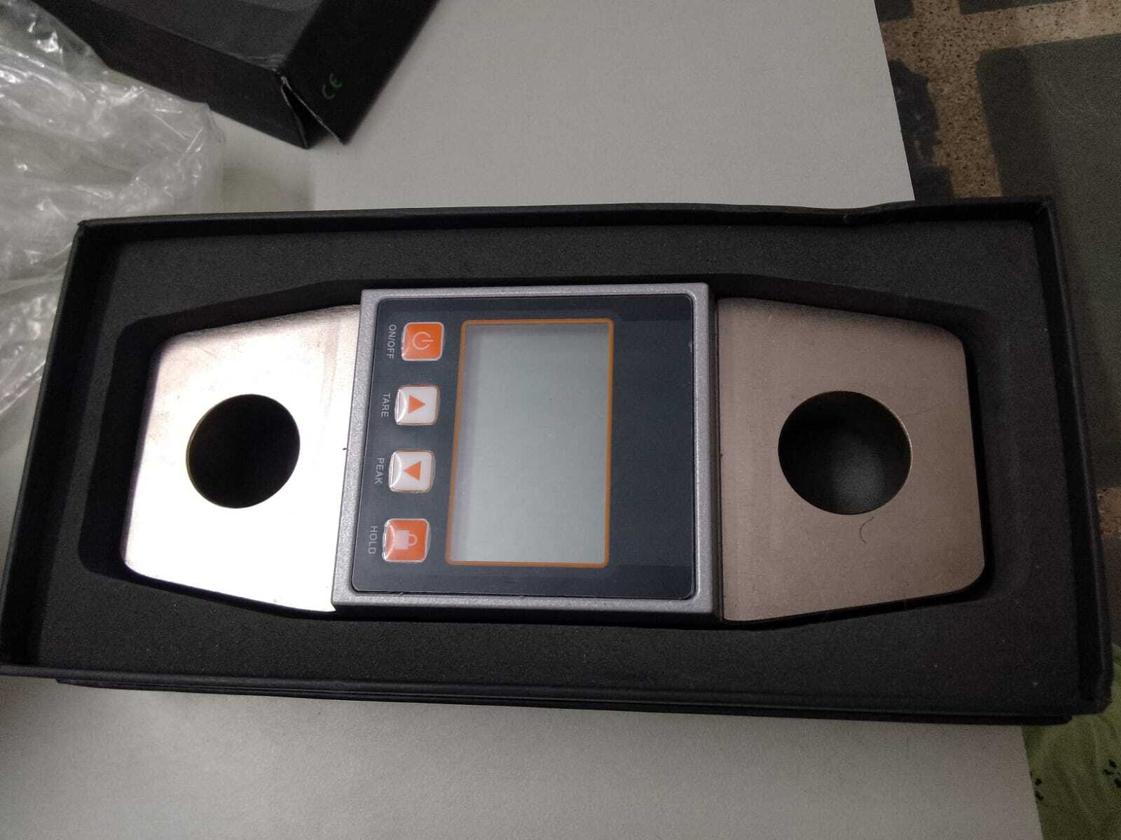 Digital dynamometer 10 T.