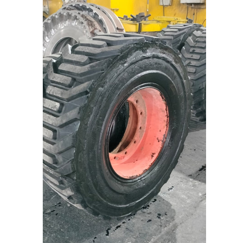 33/15 X16.5 Boom Lift Tyre