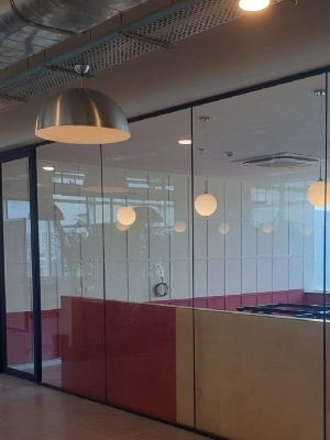 Slim Aluminium Office Partition - Color: Anodized