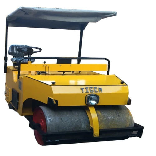 Metal Tiger Brand 1.5 Ton Hydrostatic Sports Field Pitch Roller