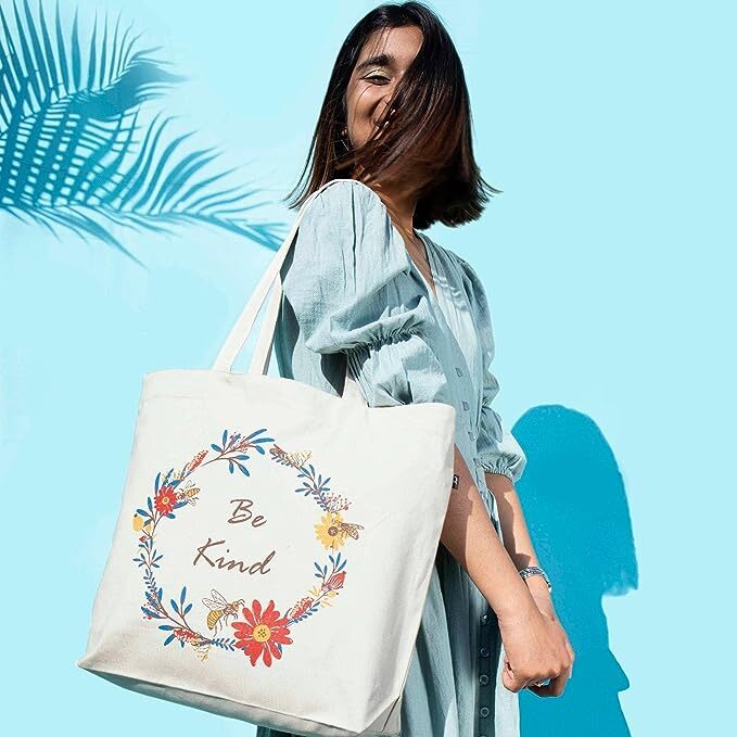 President Tote bags