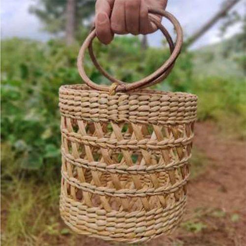 Kouna Grass Bottle Holder