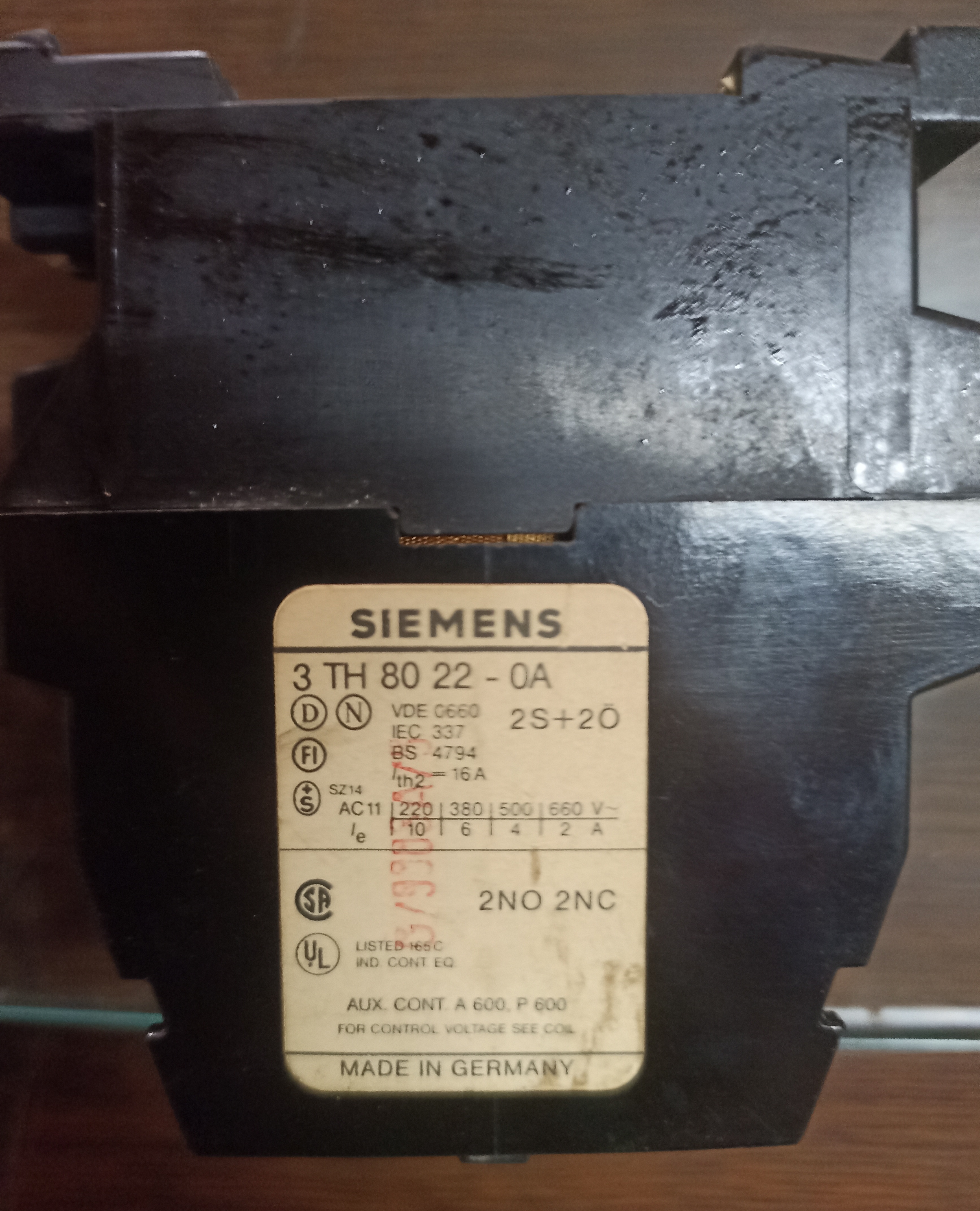SIEMENS 3TH - 80 DOUBLE POLE CONTACTOR