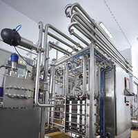 Fruit Juice Pasteurizer - Stainless Steel Body, 1000 Lph Capacity, 380 Volt, 5 Bar Pressure | Automatic Operation, Digital Control Panel