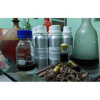 Agarwood Essential Oils - High Purity Herbal Extract, Warm Woody Aroma For Calm And Relaxation, Anti-inflammatory And Antiseptic Properties