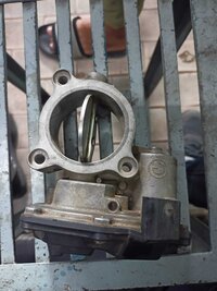 BMW 730LD THROTTLE BODY