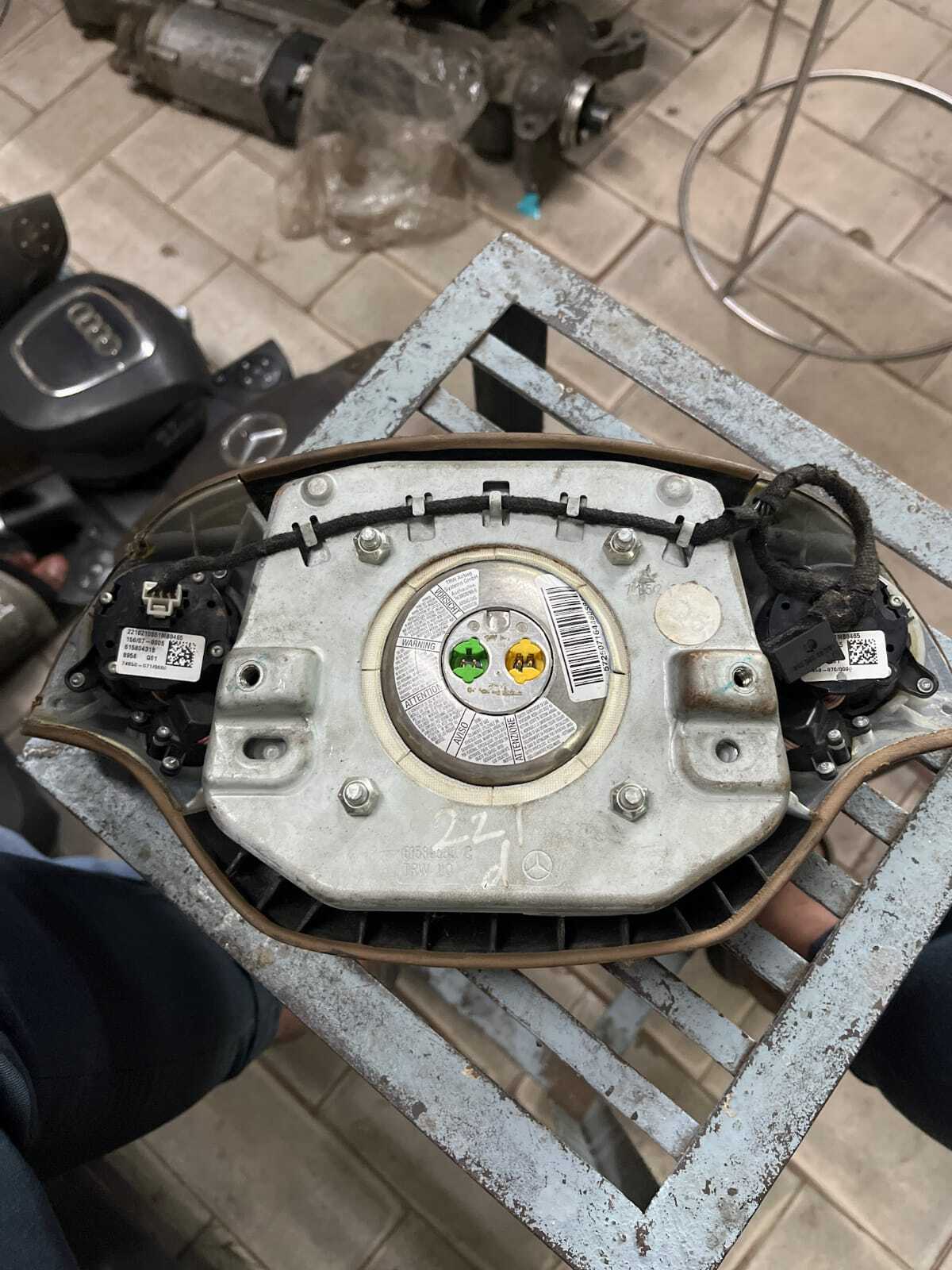 STEERING WHEEL AIRBAG OF MERCEDES 211