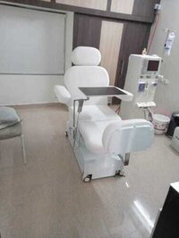 White Derma Chair