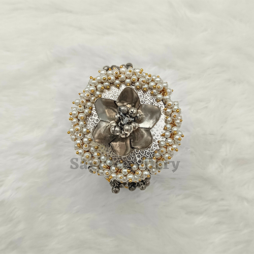 Ladies Silver Bangle