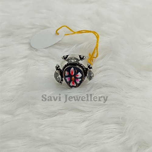 Ladies Silver Ring