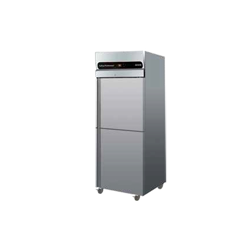 GN650TNM Kitchen Refrigeration