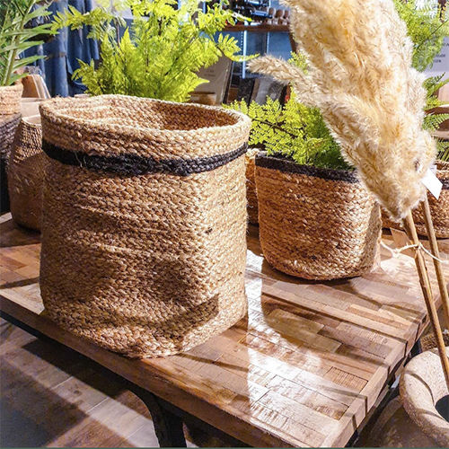 Jute plant basket is designed for setting plants pot