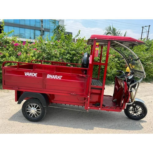 12000 Watt Red Battery Operated E Rickshaw Loader