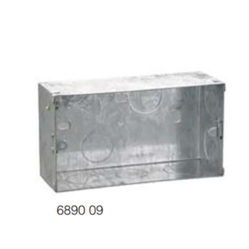 6890 09 4 modules Flush mounting boxes