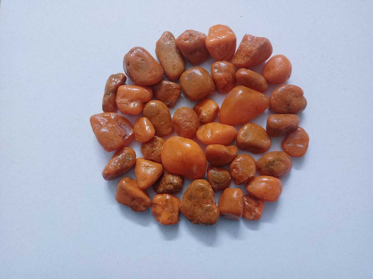 Red color coated round pebbles with glossy shine WATER PROOF COATING landscaping stone