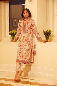 Ladies Kurta Set Festive wear