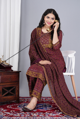 Ladies Designer Suit