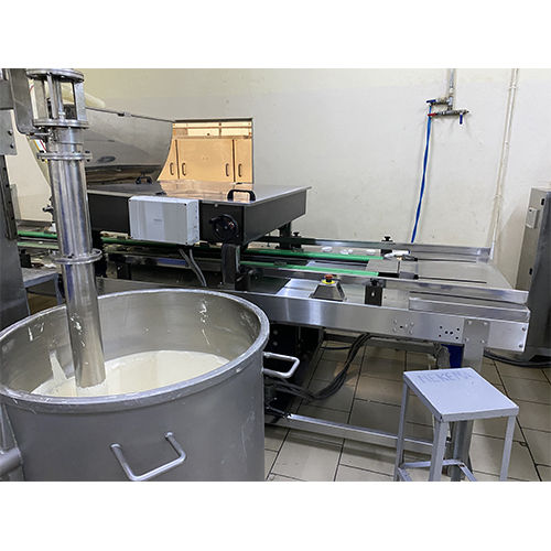 Fully Automatic Cake Dough Depsoitor