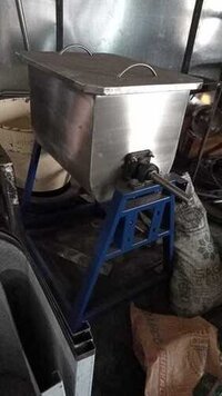 Poultry Feed Mixer Machine - Automatic Grade: Semi-automatic