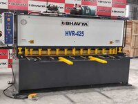 Black Industrial Hydraulic Shearing Machine