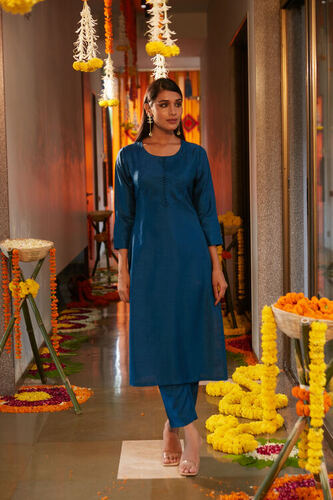 BLUE RUSSIAN SILK SOLID STRAIGHT KURTA PANT SET