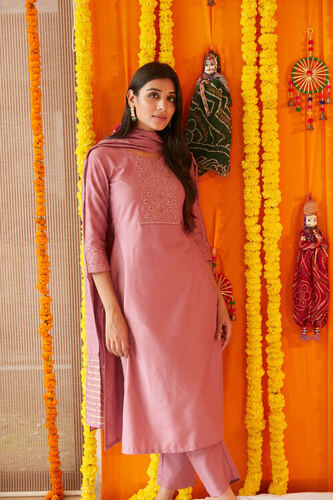 PINK PREMIUM ELEGANCE SILK EMBROIDERED STRAIGHT KURTA PANT SET WITH DUPATTA