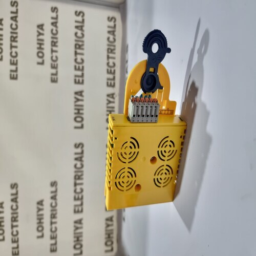 LENZE E94AYAB SAFETY MODULE (USED CONDITION)