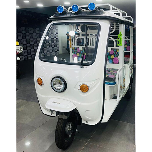 White Electrical Auto Rickshaw Size: Different Available at Best Price ...